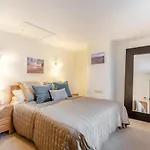 2 Bed In Oc-s30412 Feriehus
